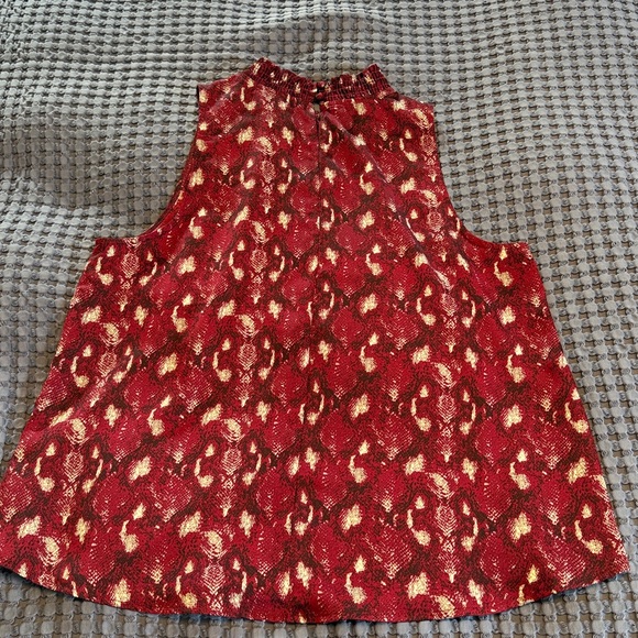 Allison Joy Maroon, Black and Gray Sleeveless Blouse - Picture 3 of 4